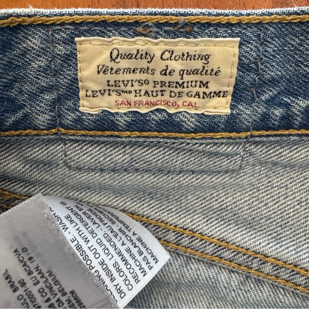 Levi’s 501 Original Light Washed Denim Casual High Rise Jeans 31 Inches Waist. - Picture 14 of 16